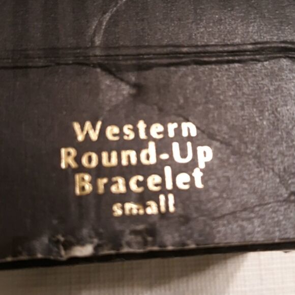 Avon Bracelet  - Picture 3 of 3